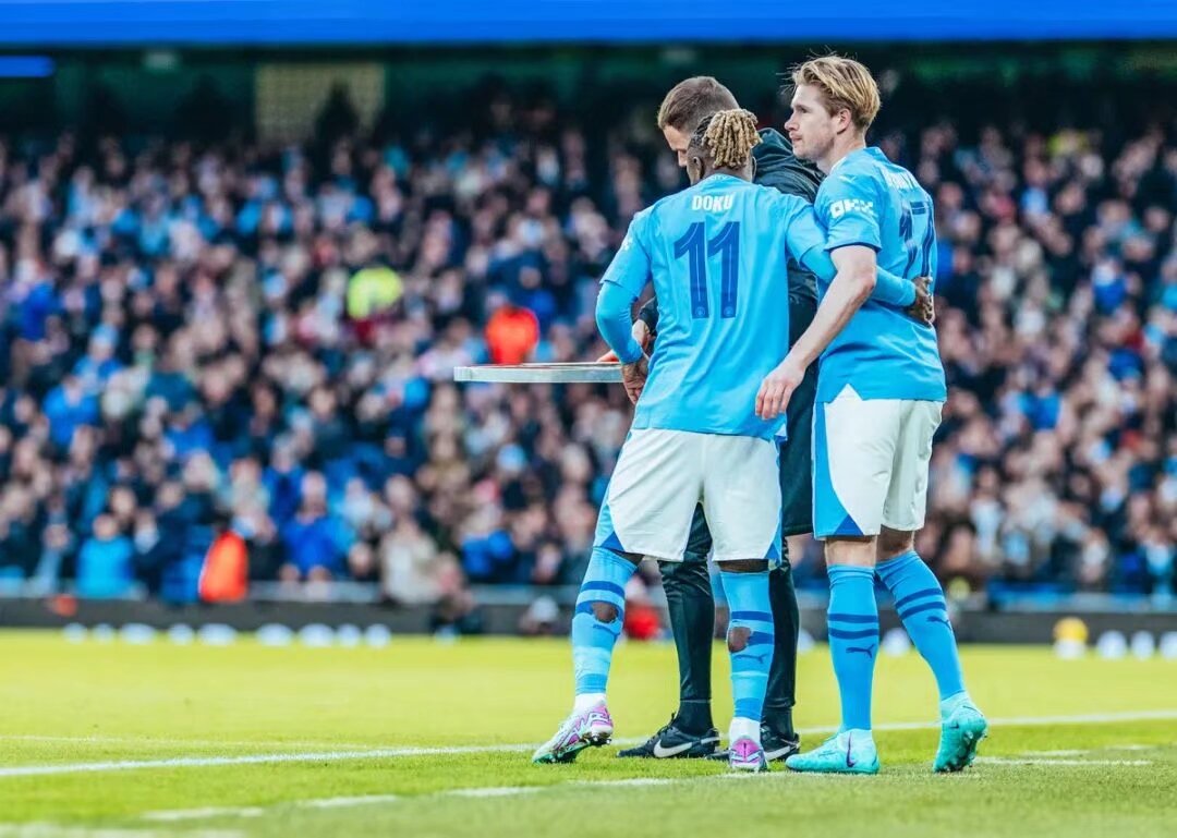 克雷桑的身体真这么壮吗？#足球