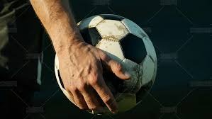 消息人士坚称利物浦正努力留住这位球星，而水晶宫则在为格伊转会红军后的未来做打算。